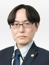 弁護士　池本　泰智